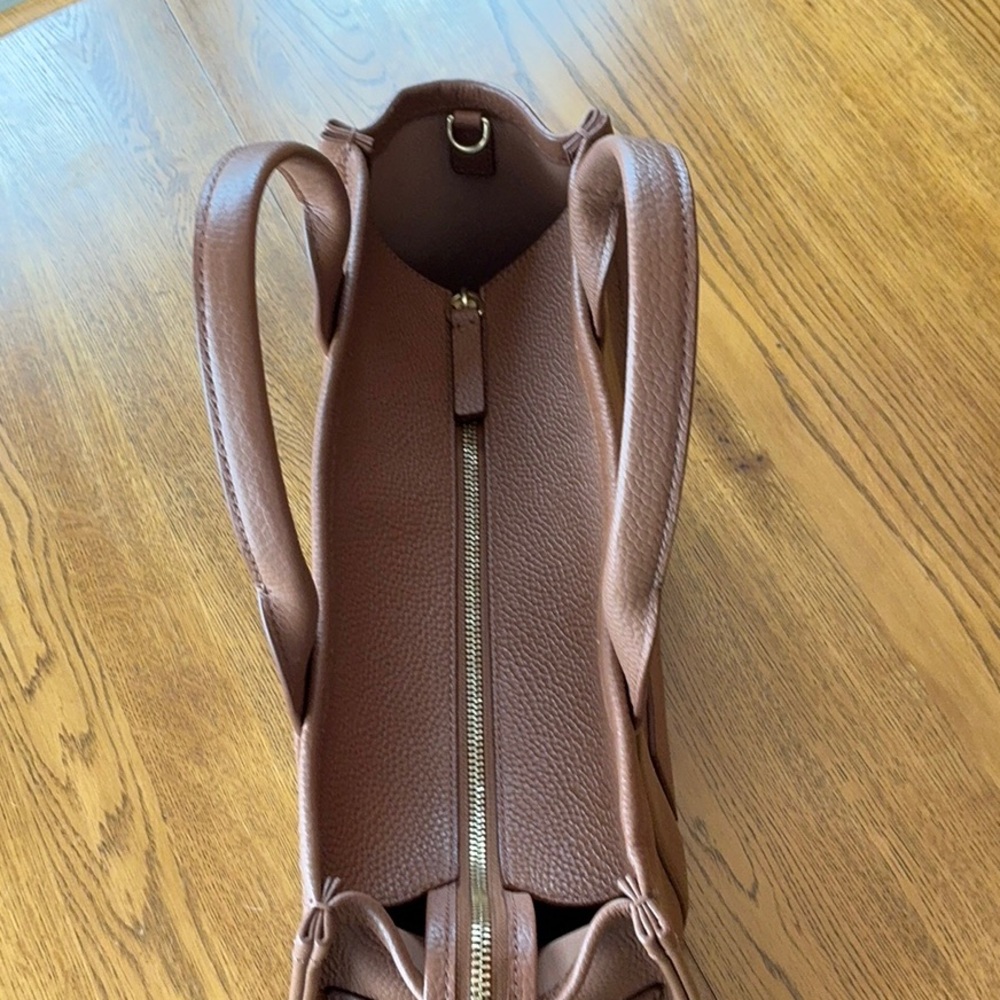 Marc Jacobs The Tote Bag Medium Argon Oil - EUC - Picture 9 of 16
